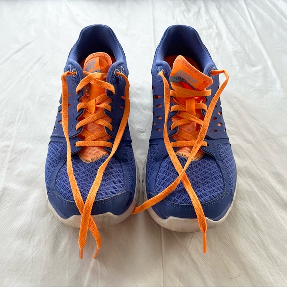 Women's Nike FLEX Running Shoes - Picture 2 of 6